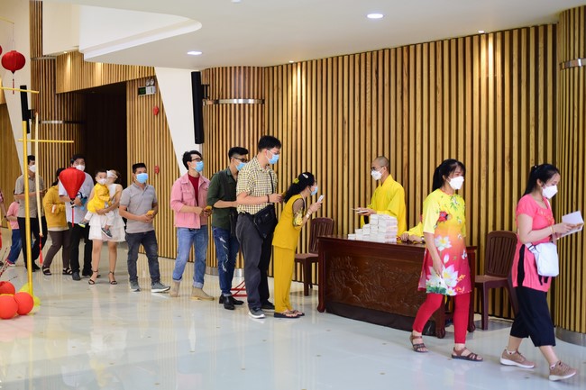 Chùm ảnh mồng một Tết Nhâm Dần